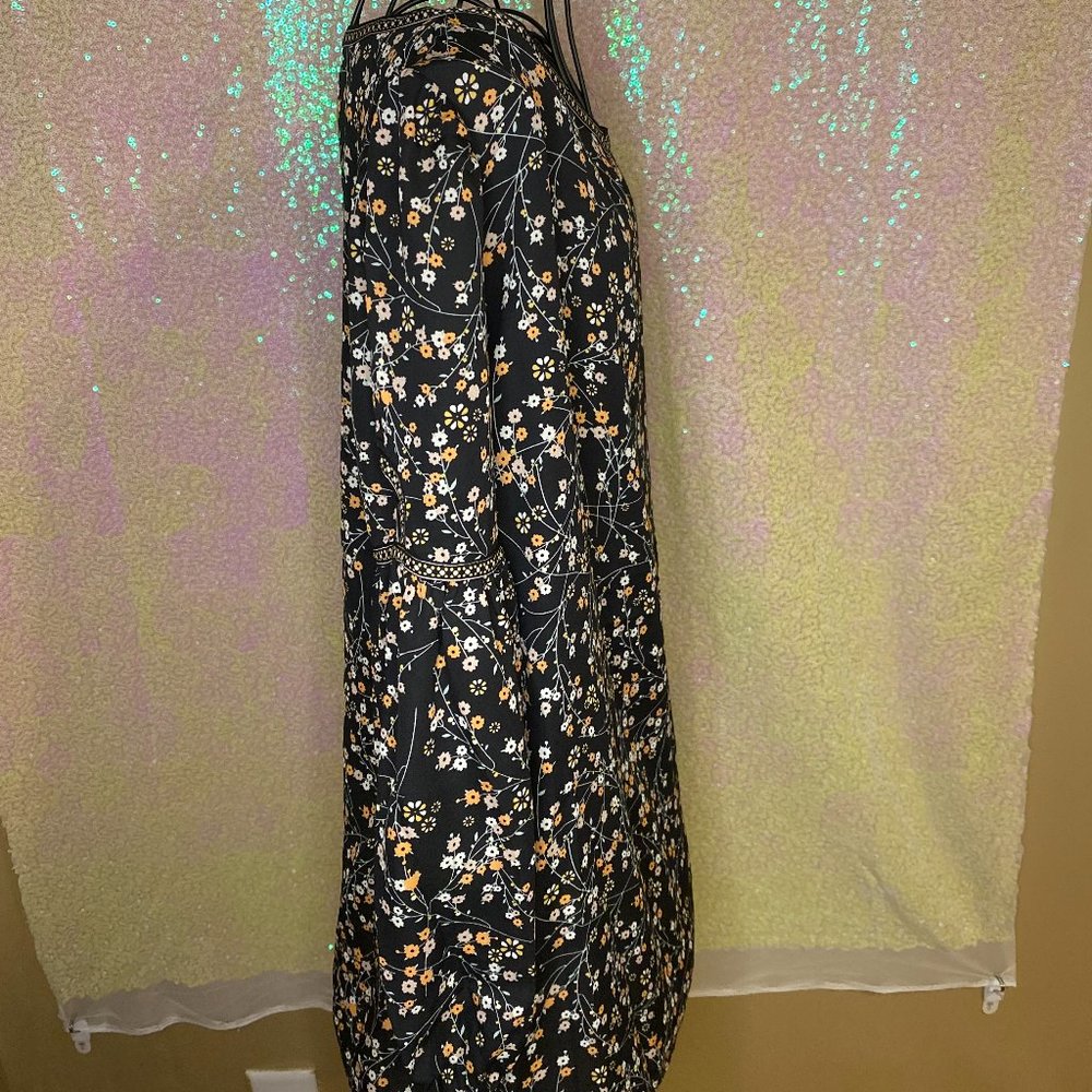 COPY - Max Studio Blouse - Picture 2 of 6